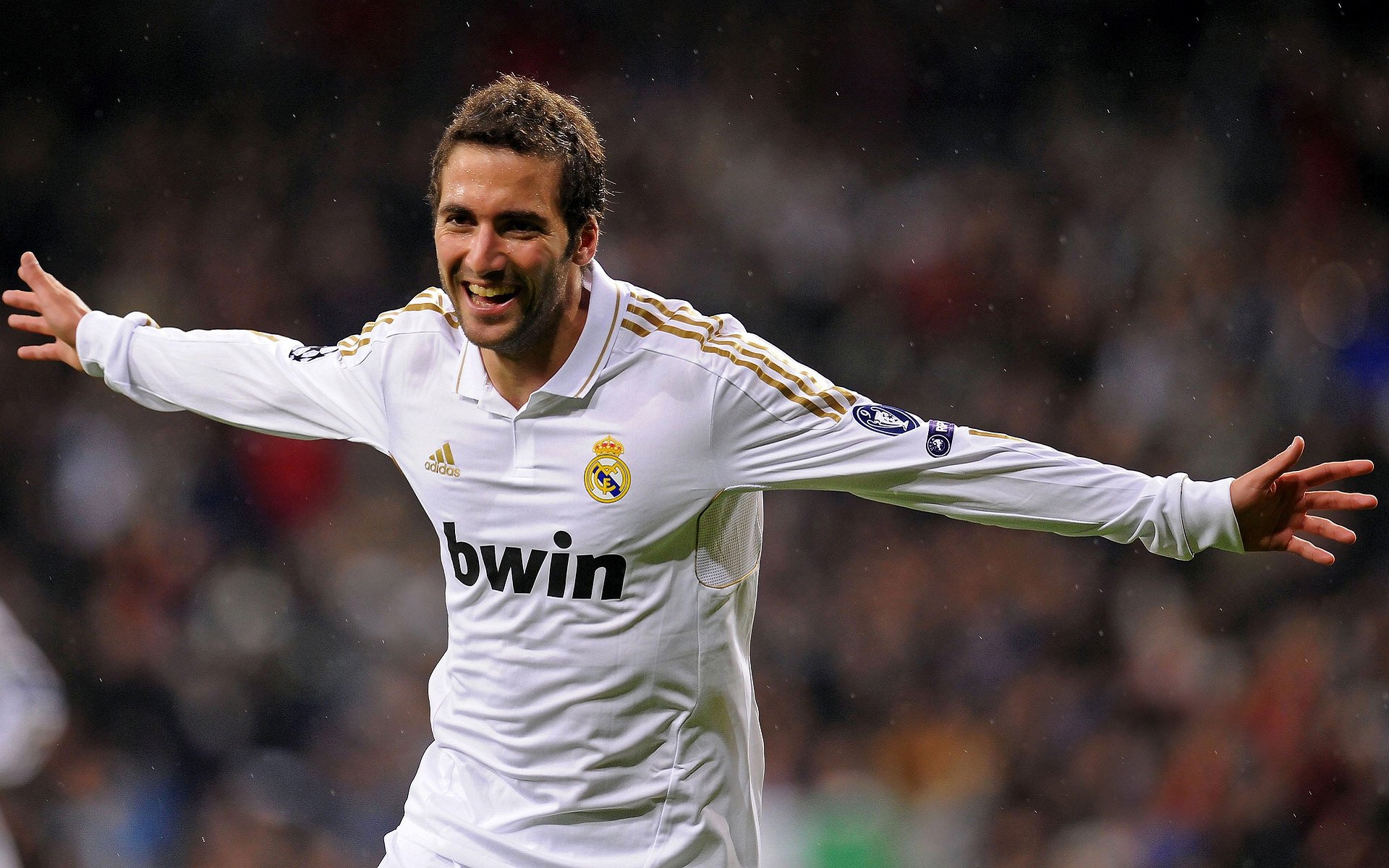 体育精神：那些赞扬与尊重的欧冠瞬间，体育精神值得尊重词语